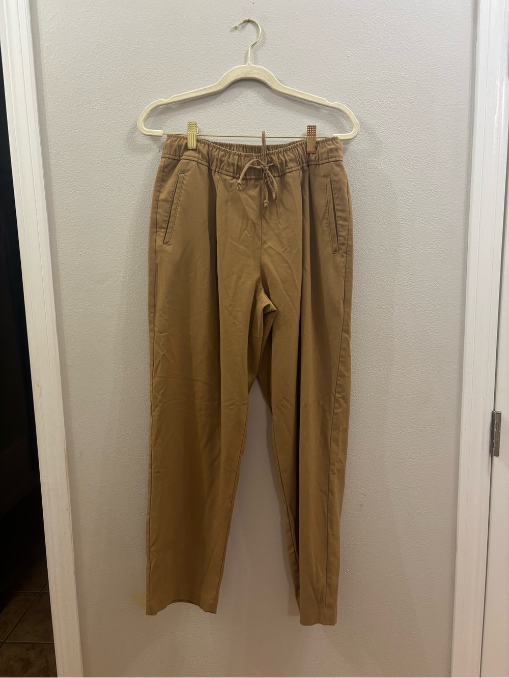 Old Navy comfort waist Billie Khaki Drawstring Chinos
